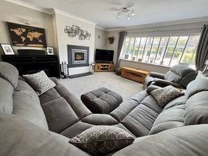 Lounge- click for photo gallery